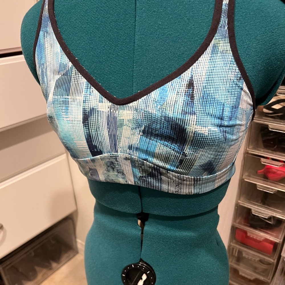 Lululemon Blue and Black Patterned Sports Bra